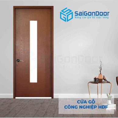 Thi công cửa gỗ công nghiệp HDF Sài Gòn Door tại Quảng Nam